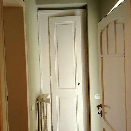 Emilia Daire Craveggia